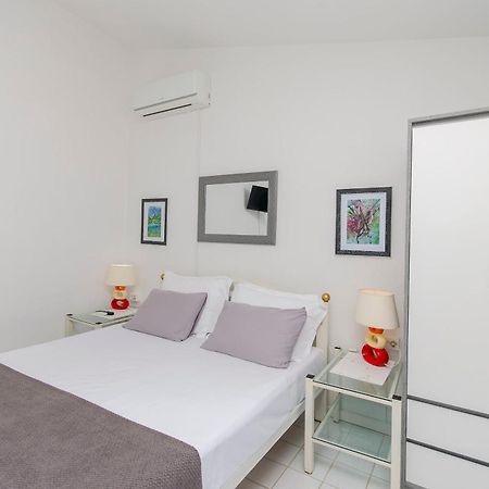 Apartments And Rooms On The Beach Vodice Extérieur photo