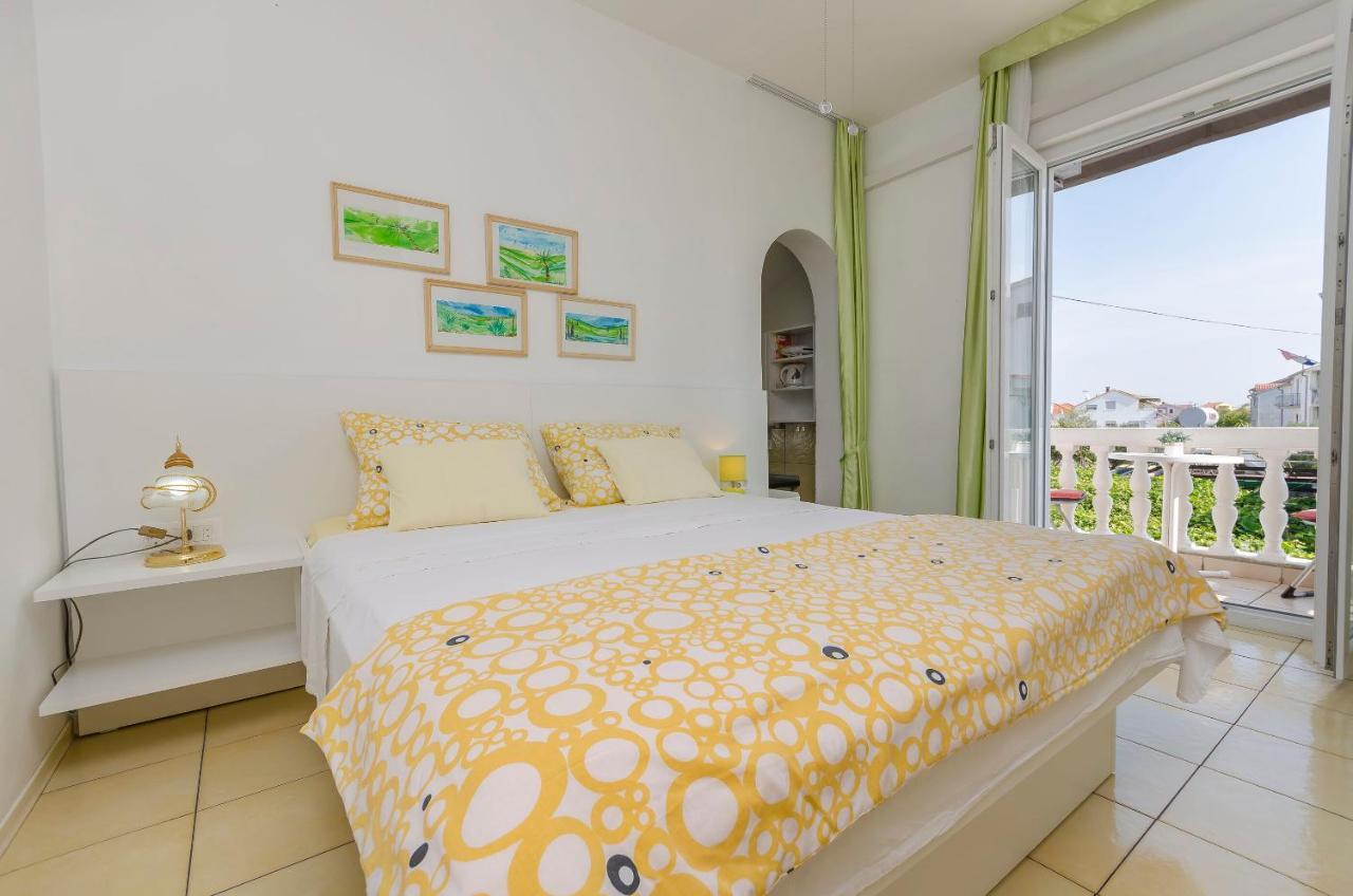 Apartments And Rooms On The Beach Vodice Extérieur photo