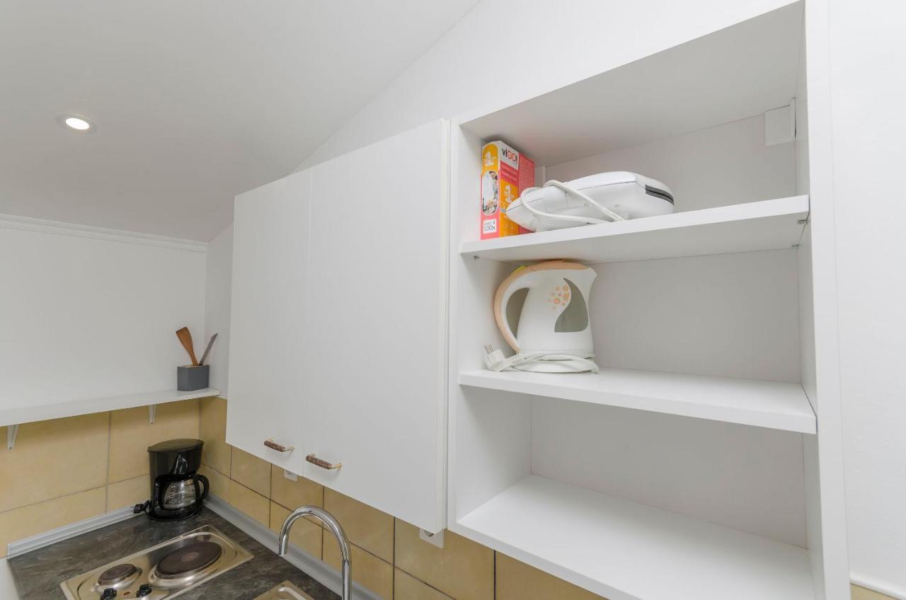 Apartments And Rooms On The Beach Vodice Extérieur photo
