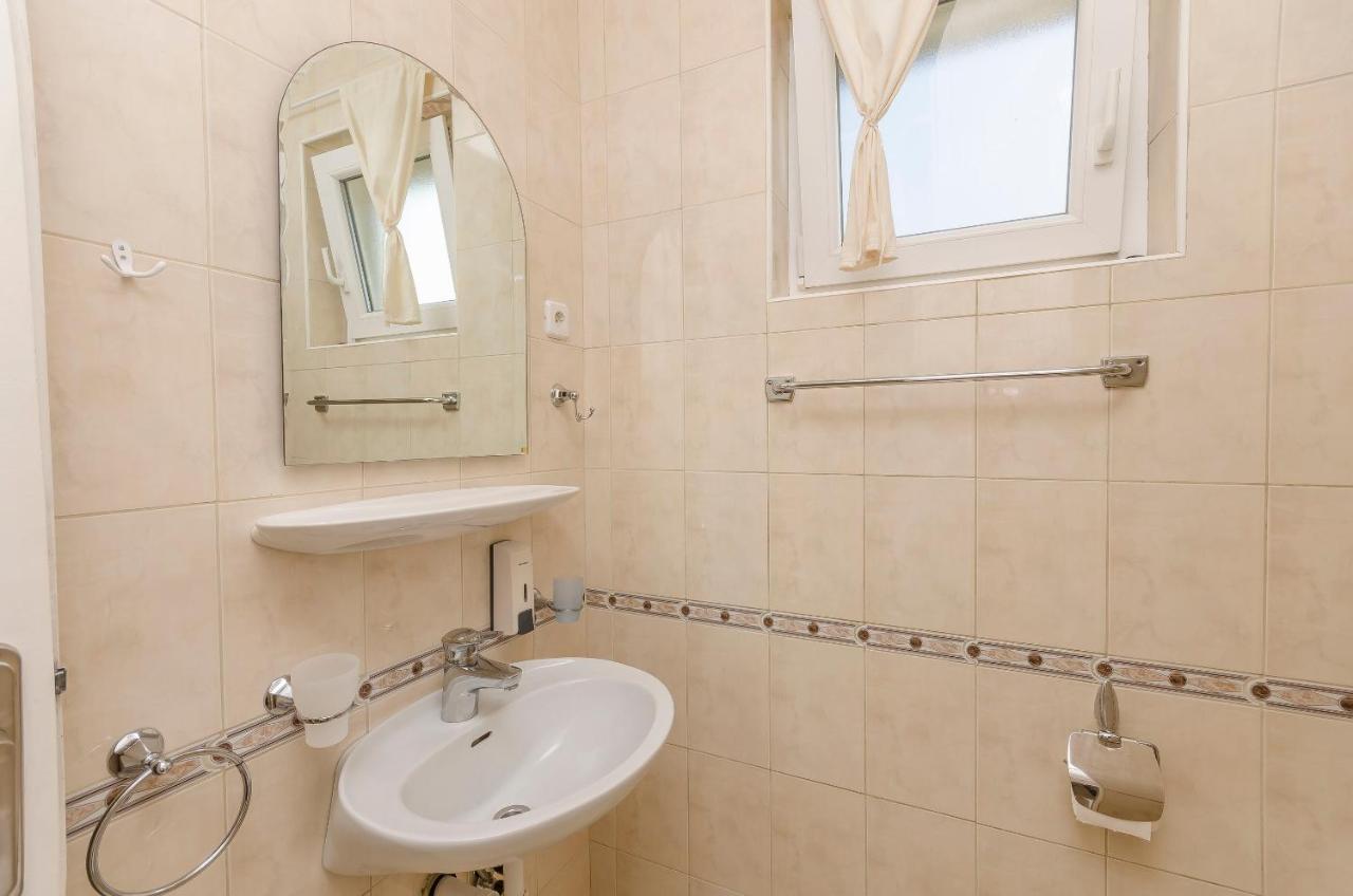 Apartments And Rooms On The Beach Vodice Extérieur photo